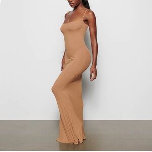 SKIMS Long Slip Maxi Dress - Caramel Brown